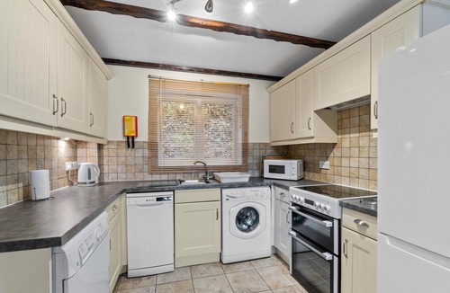 Saltash Cottage | Conveniently located to explore all that Cornwall and Devon have to offer