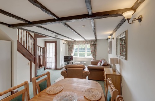 Saltash Cottage | Conveniently located to explore all that Cornwall and Devon have to offer