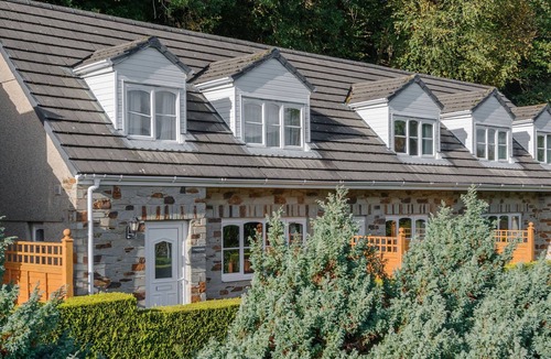 Saltash Cottage | Conveniently located to explore all that Cornwall and Devon have to offer