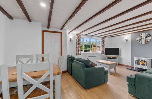 Saltash Cottage | Conveniently located to explore all that Cornwall and Devon have to offer