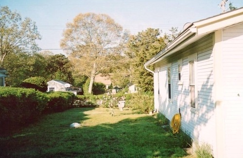 East Chop House | Conveniently located near Town