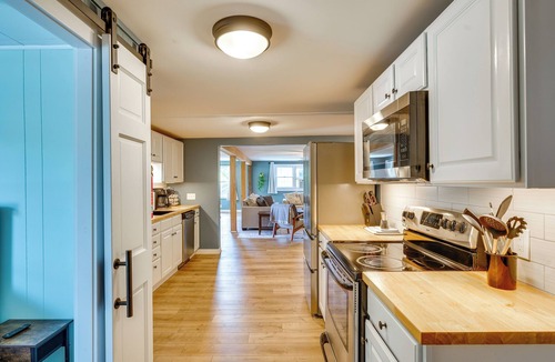 Town of Webb Condo | Conveniently Located Old Forge Condo Near Downtown