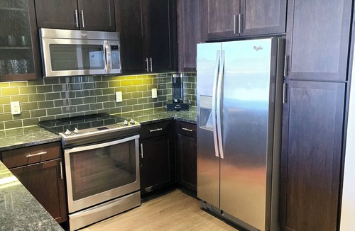 East Downtown Houston Apartment | Convention Center Downtown Escape