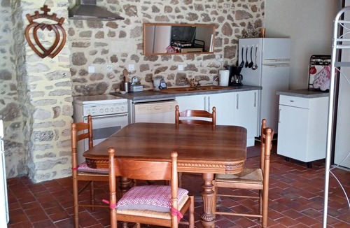 Le Tablier House | Converted barn in quiet country setting