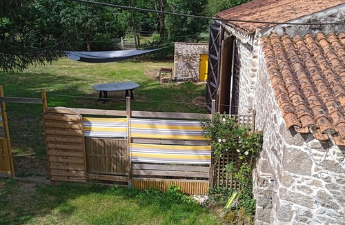 Le Tablier House | Converted barn in quiet country setting