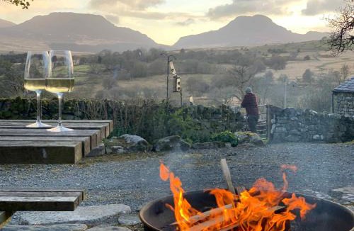 Trawsfynydd House | Converted barn, perfect MTB break, Coed y Brenin