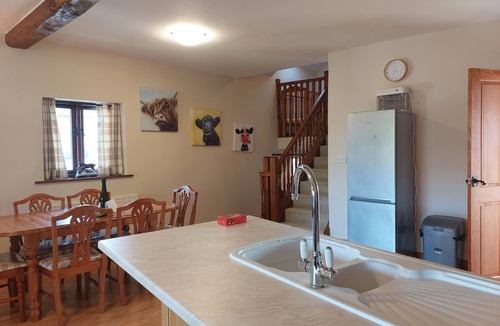 Barnstaple Cottage | Converted barn with hot tub in north devon