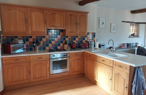 Barnstaple Cottage | Converted barn with hot tub in north devon