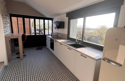 Checy House | Converted barn with superb canal views