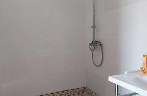 La Neuville-aux-Bois Bed & Breakfast | Converted barn, in lonely wooded area