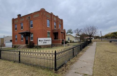 Memphis House | Converted Historic Jailhouse
