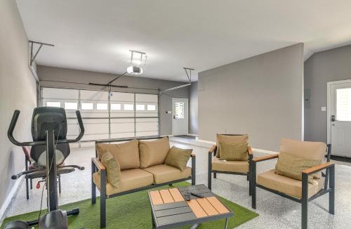 Fresno House | Converted Rec Room! Suburban Houston Carriage Home