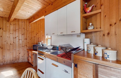 Dorset Apartment | Converted silo apartment, peaceful grounds, two ponds, kitchenette, internet