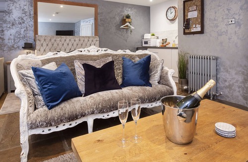 Earswick Cottage | Converted stable room 2