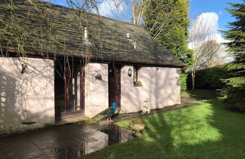 Corwen Cottage | Converted Stone Barn -20 Acres - Farm Animals!
