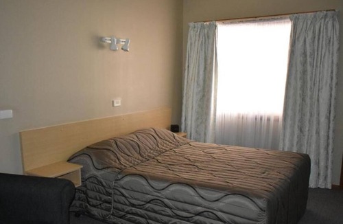 Gilgandra Hotel | COOEE MOTEL