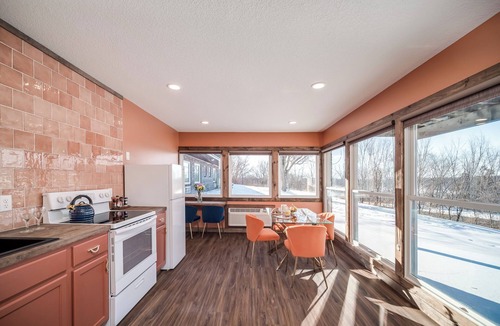 Prescott Condo | Cook & Stay | Full Kitchen + Free Parking
