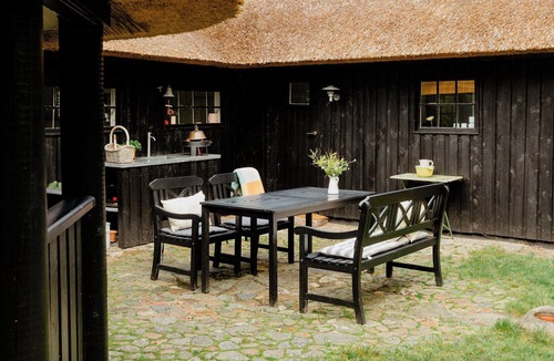 Lyngsbæk Strand House | Cook under the open sky in Ebeltoft