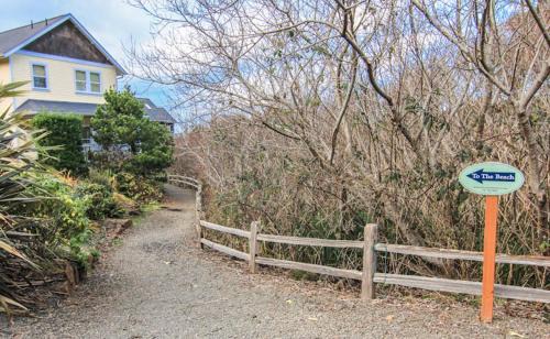 Roads End House | Cookies Beach House