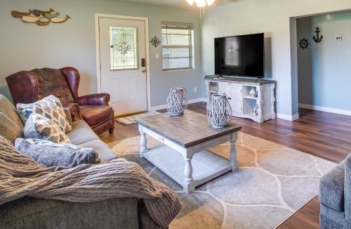 Cookson House | Cookson Vacation Rental w/Spacious Yard & Porch!