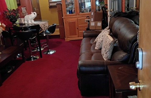 Irvington House | Cool 1 room with AC in charming Irvington