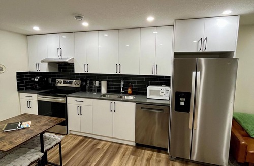 Southeast Calgary House | Cool 2-bedroom basement suite in Calgary