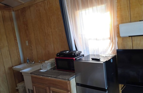 Carrolls Cabin | Cool cabin with AC in Kelso