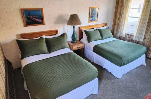 Two Rivers Hotel | Cool City Motel