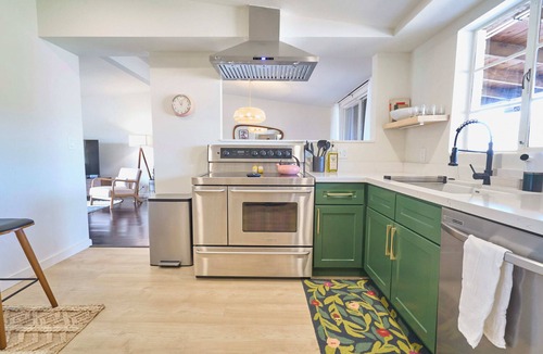 Colonia Del Valle House | Cool & Comfortable Retreat Fully Stocked Kitchen Private Yard 12 min to DT
