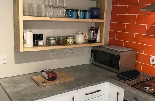 Glastonbury House | Cool, funky modern two bedroomed town house