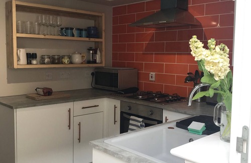 Glastonbury House | Cool, funky modern two bedroomed town house