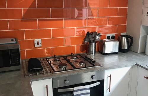 Glastonbury House | Cool, funky modern two bedroomed town house