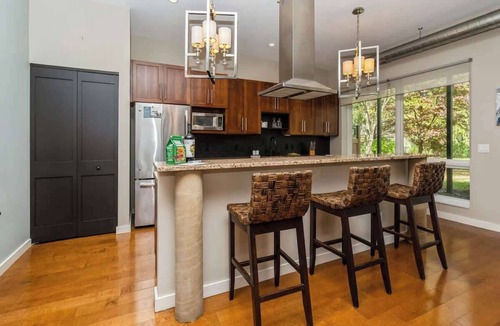 Shorewood-Tower Hills-Harbert Condo | Cool Harbert Loft Near Beach with Fire Pit