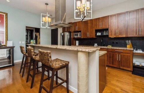 Shorewood-Tower Hills-Harbert Condo | Cool Harbert Loft Near Beach with Fire Pit