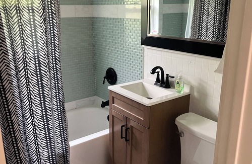 Lincoln House | Cool Mid-Century Bungalow!