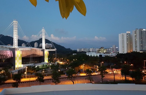 Bayan Baru Condo | Cool & Modern Condo, Penang @ 3br & 3 Baths With Free Wifi