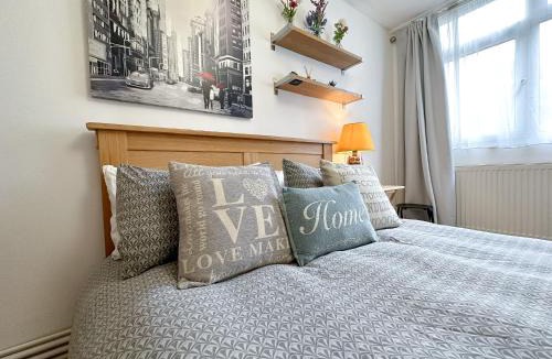 Ferndale House | Cool Place 02 Academy