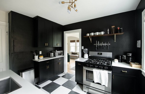 Union Park Cottage | Cool, Quiet, and Comfortable Cottage Near Mac