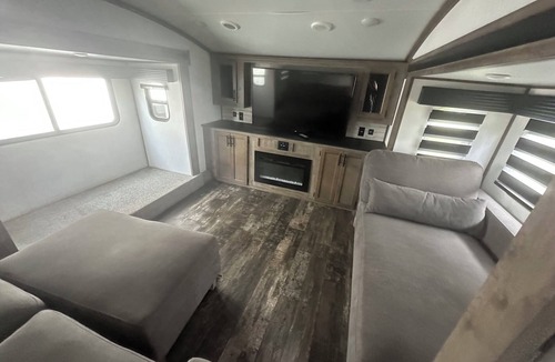Milton House | Cool RV with AC in charming Milton