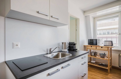 Seefeld Apartment | Cool Seefeld Studio, near Opera, 1 min to Lake, by Blueground