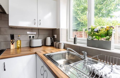 Clayton House | Cool Spot - Etihad - Coop Live