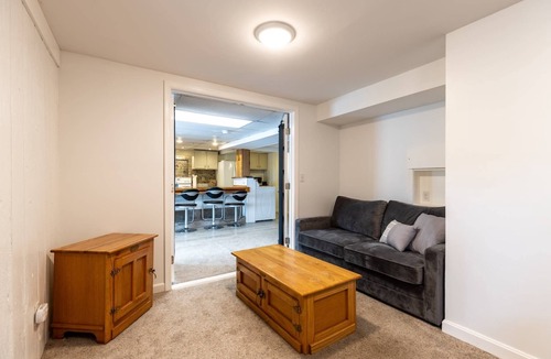 Arnold Apartment | Cool Spring waterfront apartment with pier mins to Annapolis
