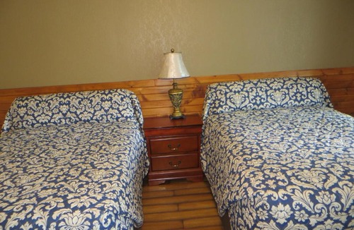 Michigan City Hotel | Cool Springs Inn