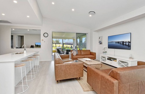 Nulkaba House | Coolabah House - Tranquil Haven in Nulkaba