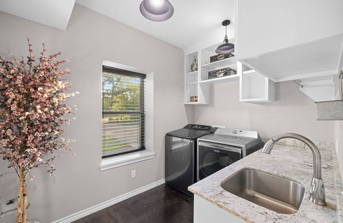 Fayetteville House | Coolhouz 6 miles form Round Top. Tx