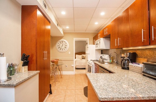 Coolidge Corner South Side Apartment | Coolidge Cor 1B Near Coolidge Corner & MBTA Acces