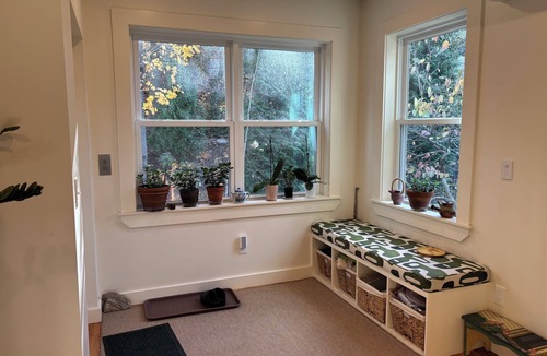 North Brookline House | Coolidge Corner, Brookline 4-bedroom, 2-bath