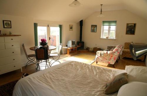 West Knoyle Bed & Breakfast | Cools Farm B&B + Cottages