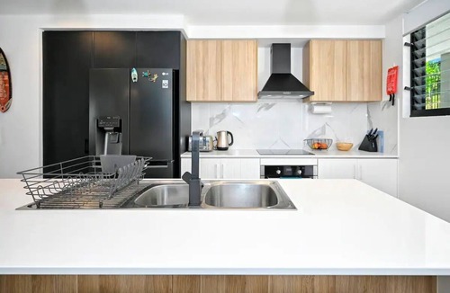 Coolum Beach Apartment | Coolum Beach - Beachside Dream - 3 B/R, 2 Bath ZF6