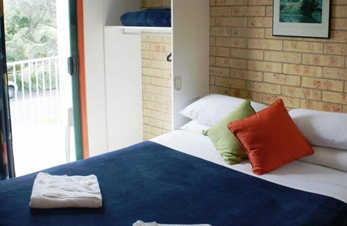 Coolum Beach Hotel | Coolum Budget Accommodation